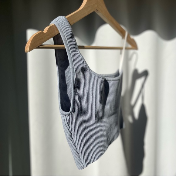 Babaton Sculpt Knit One-Shoulder Cropped Tank - Picture 3 of 10